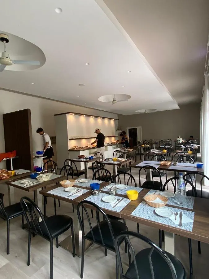 Hotel Dafne Punta Marina