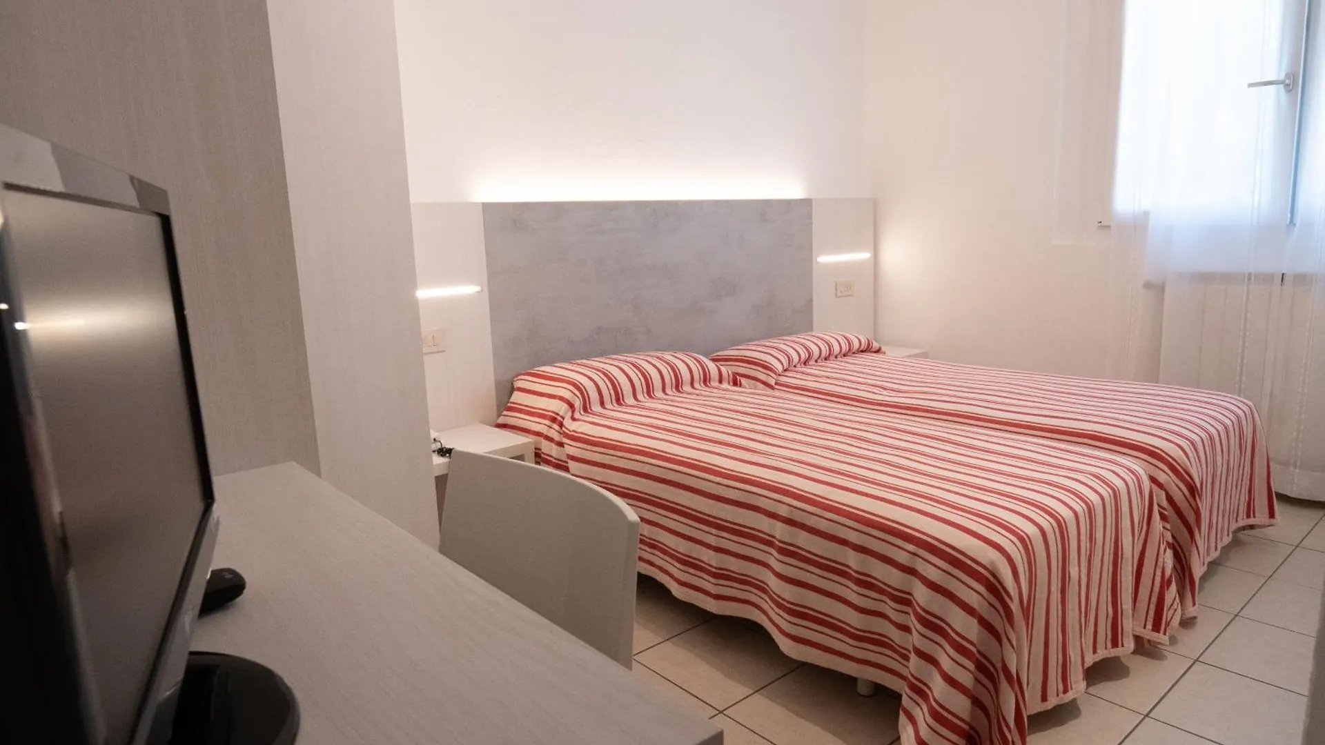 Hotel Dafne Punta Marina